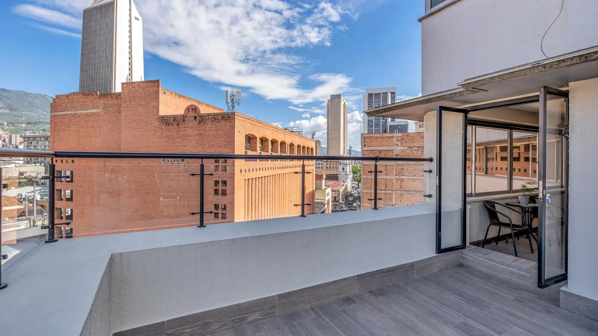 Nutibara Express By Housy Host Hotel Medellin