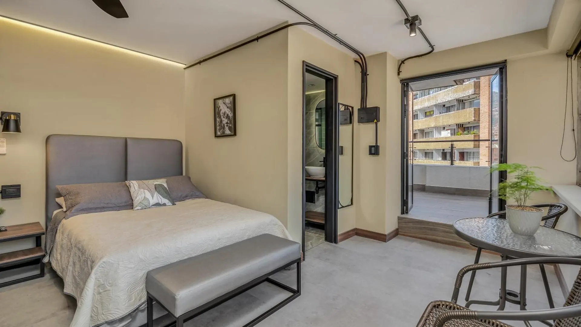 ***  Hotel Nutibara Express By Housy Host Medellín Colombia